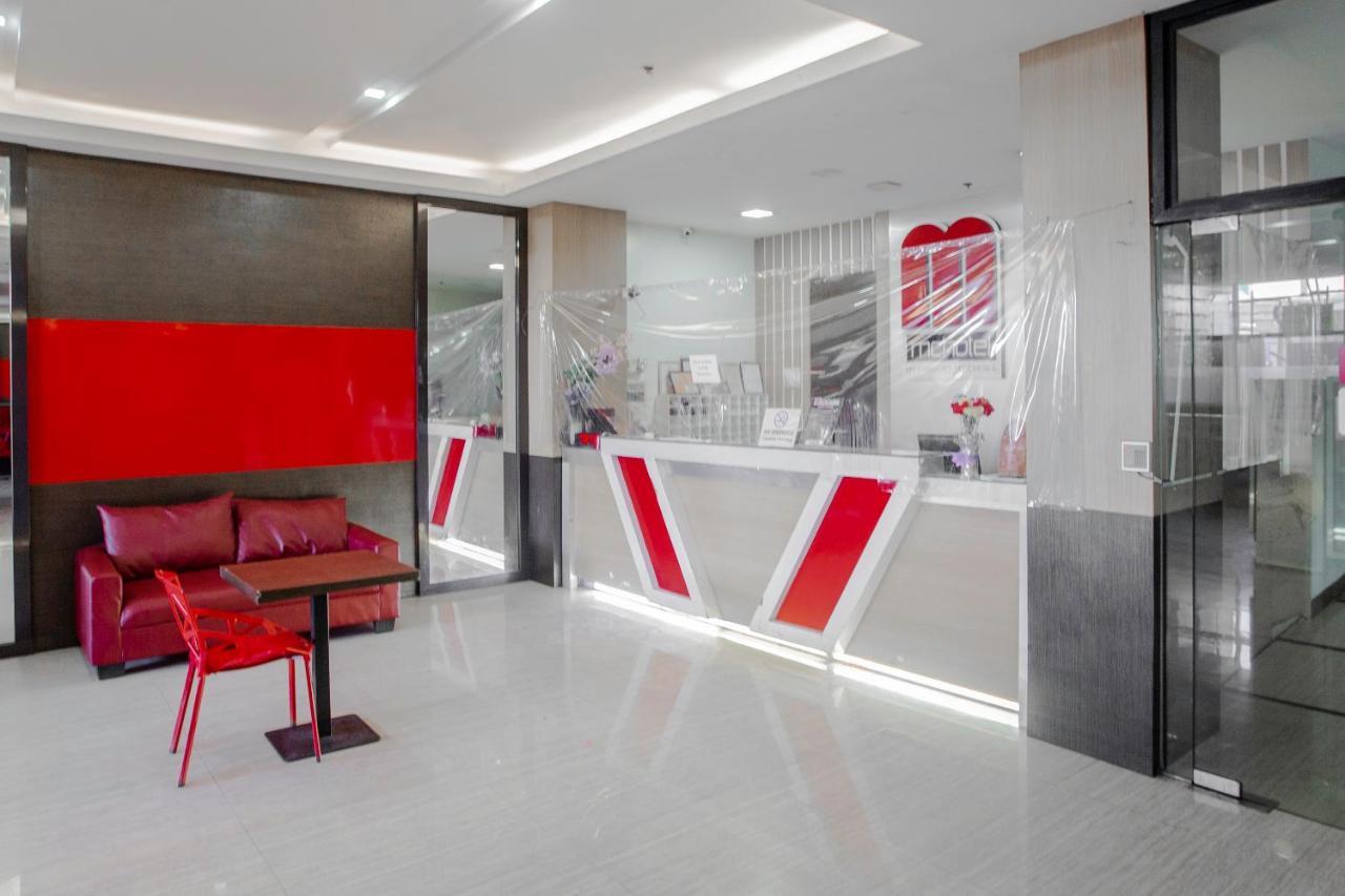 Oyo 666 Mc Hotel Fairview เกซอนซิตี้ ภายนอก รูปภาพ