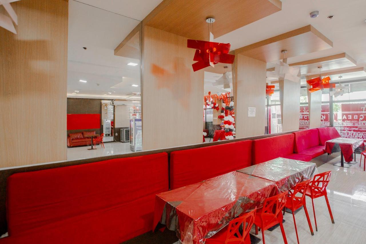 Oyo 666 Mc Hotel Fairview เกซอนซิตี้ ภายนอก รูปภาพ